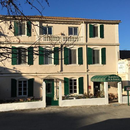 Hostellerie De La Source Arles Bagian luar foto