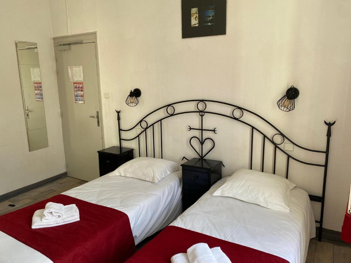Hostellerie De La Source Arles Bagian luar foto