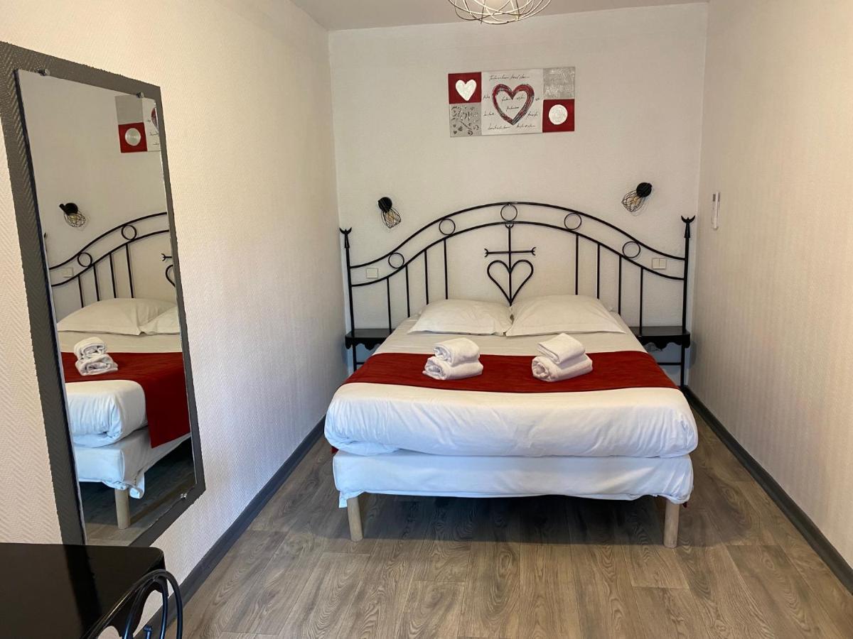Hostellerie De La Source Arles Bagian luar foto