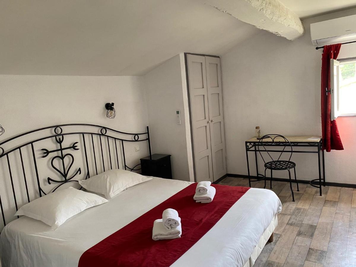Hostellerie De La Source Arles Bagian luar foto