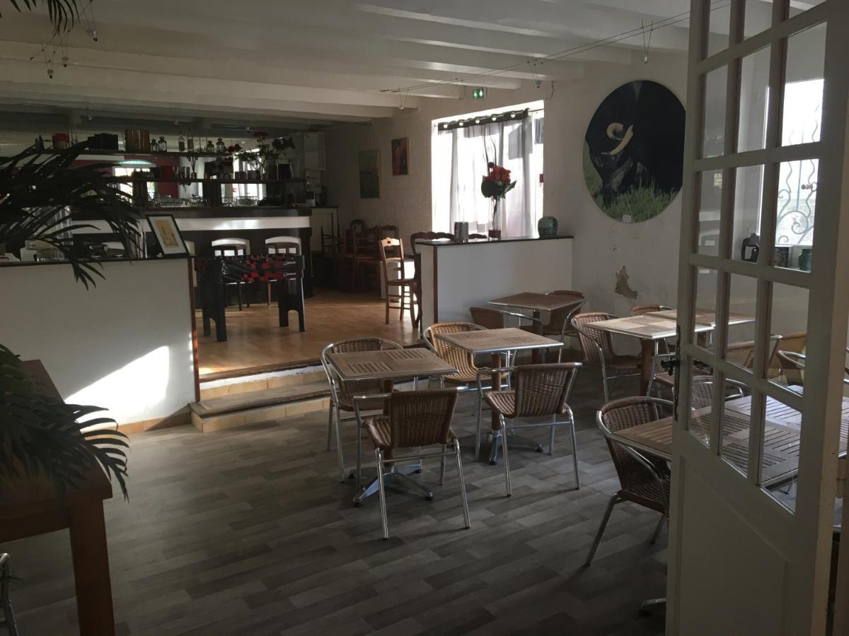 Hostellerie De La Source Arles Bagian luar foto